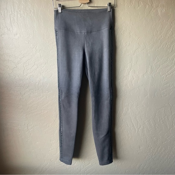 White House Black Market Runway‎ Leggings in Grey Suede - Picture 2 of 9